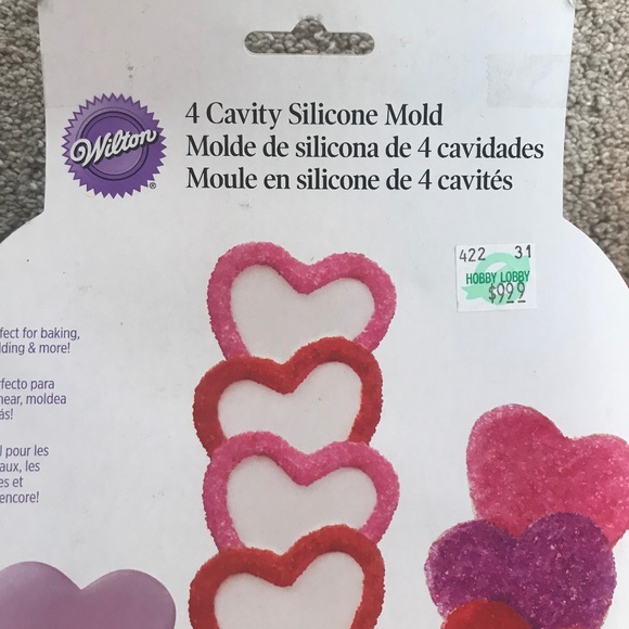 🍁5/30$!! Set of NWT Wilton Silicone Baking Molds Valentine’s Easter - Picture 2 of 9